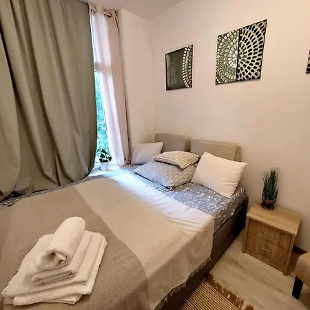Appartamento Green Apartment With Self-Check-In Bratislava