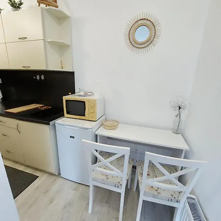 Green Apartment With Self-Check-In * Bratislava